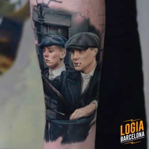 tatuaje_brazo_-peaky_blinders_logia_barcelona_karol_rybakowski 